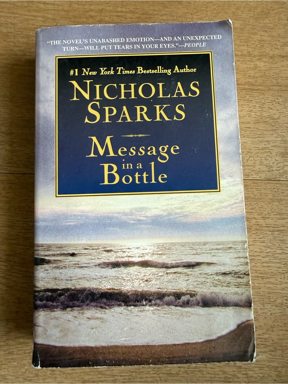 📚3 for $12📚 Nicholas Sparks "Message in a Bottle" Paperback - Blue Cover